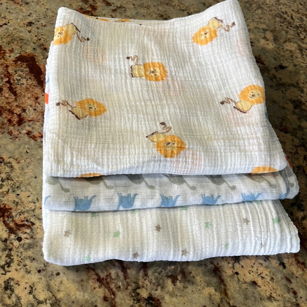 3 baby swaddle blankets